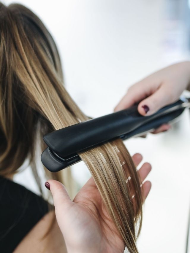 How to Straighten Hair Properly in 5 Easy Steps